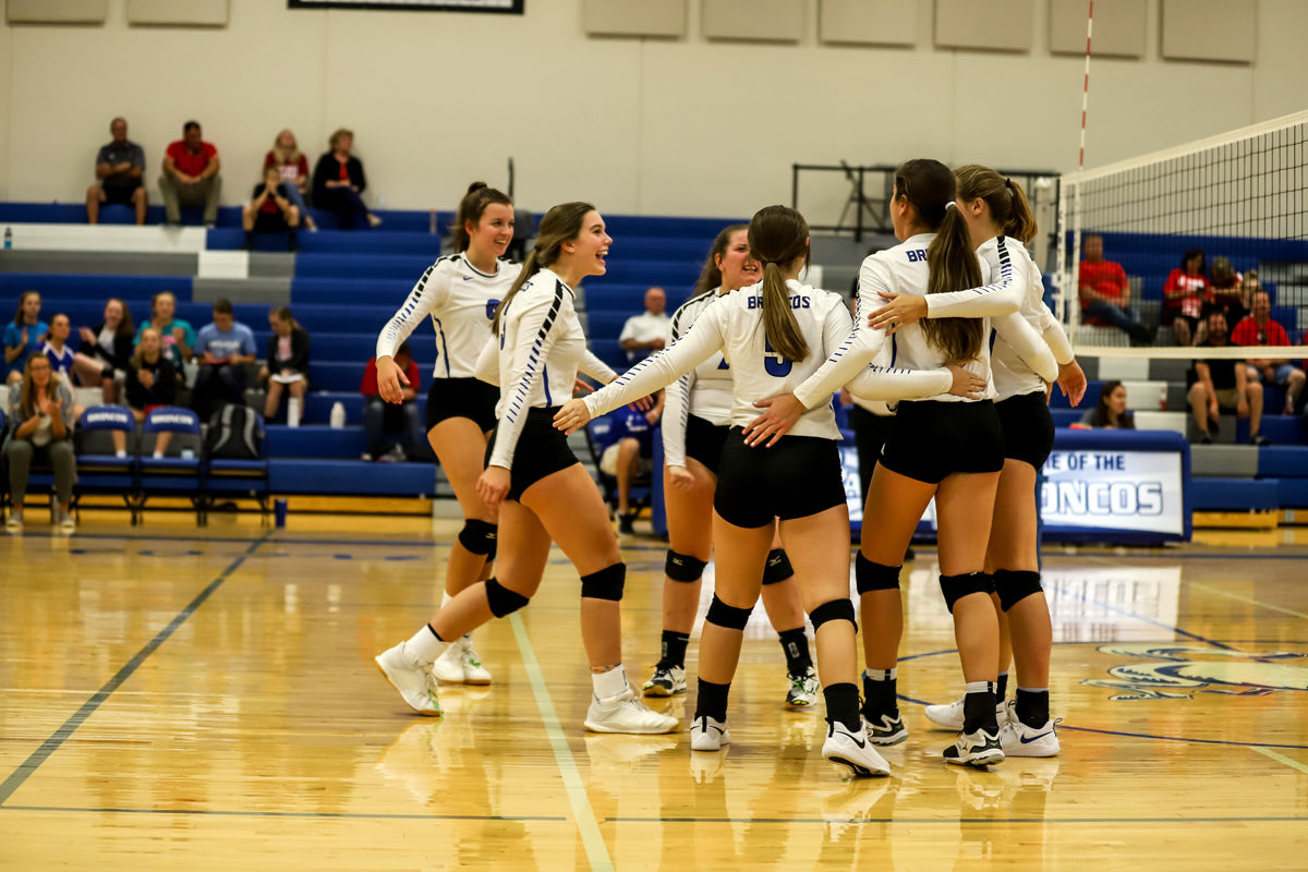 Centennial VB vs Sandy Creek (13).jpg